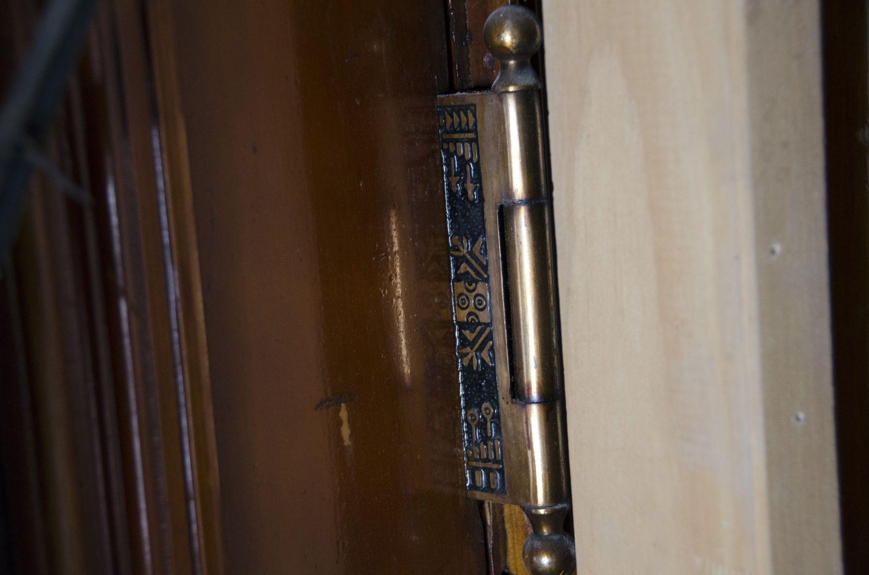 Hidden door hinge